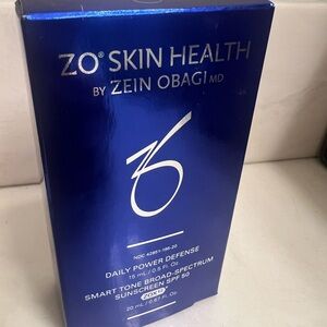 ZO Skin Health Daily Power Defense Moisturizer - Blue